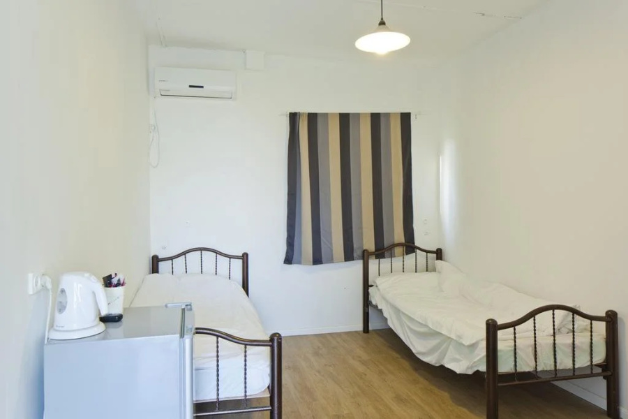 Metzoke Dragot Hostel