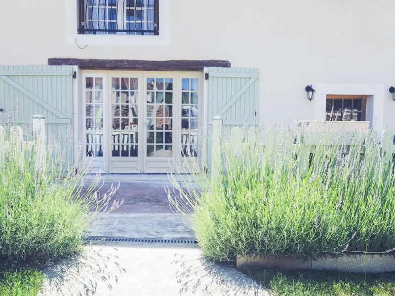 Holiday Home in Meaulne With Private Swimming Pool Near the Tronçais Forest