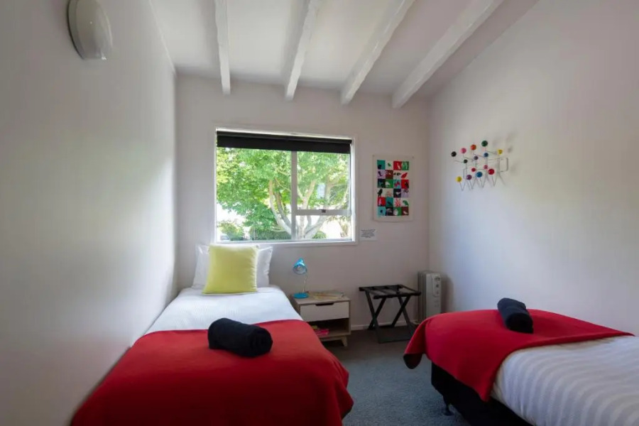 Number 10 Arrowtown Sleeps 12