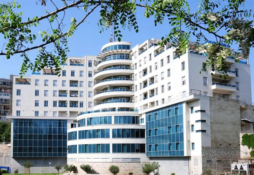 Kings Park Hotel