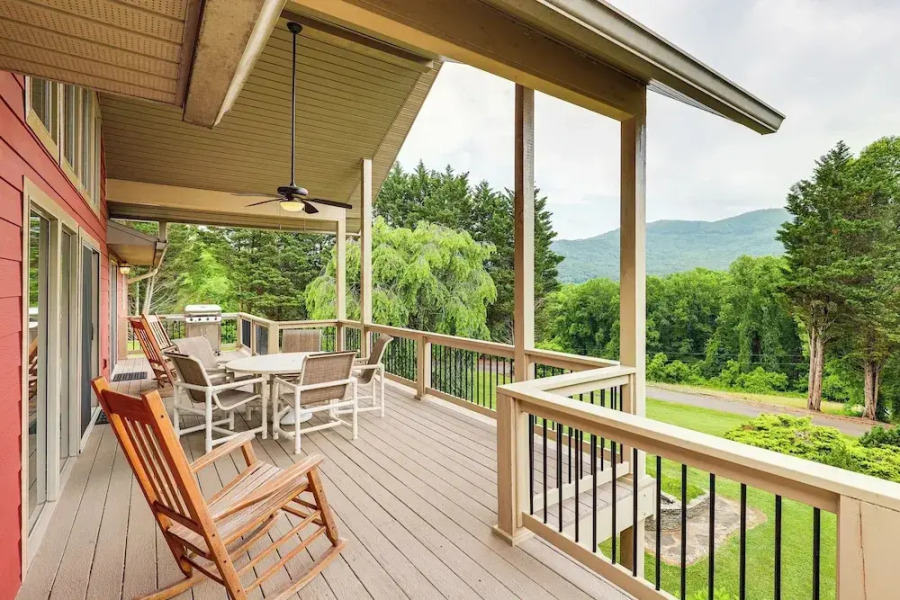 Mtn Views & Hot Tub: 6-acre Blue Ridge Retreat!