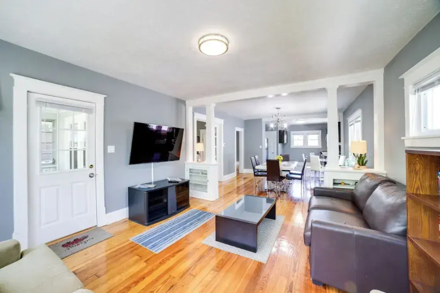 Cozy Indiana Getaway Near Washington Park Zoo!