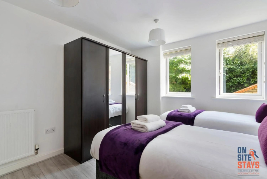 2 bed apt, en suite, Balcony, Wifi, 2 x parking