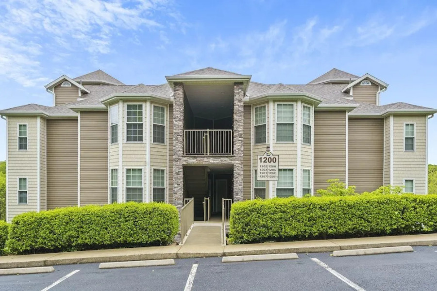 Boatin & Floatin on Table Rock Lake in the Ozarks!
