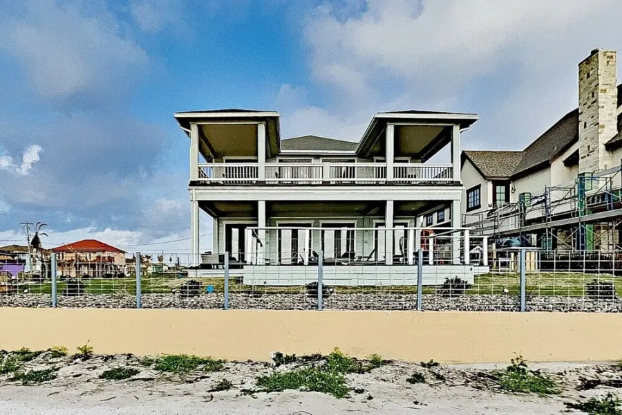 1231Swat 7 Bedroom Home