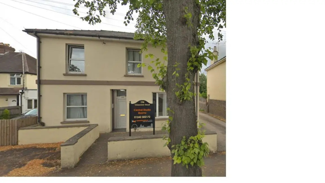 Central Studios Gloucester Road by Rooms Booked - Free Parking