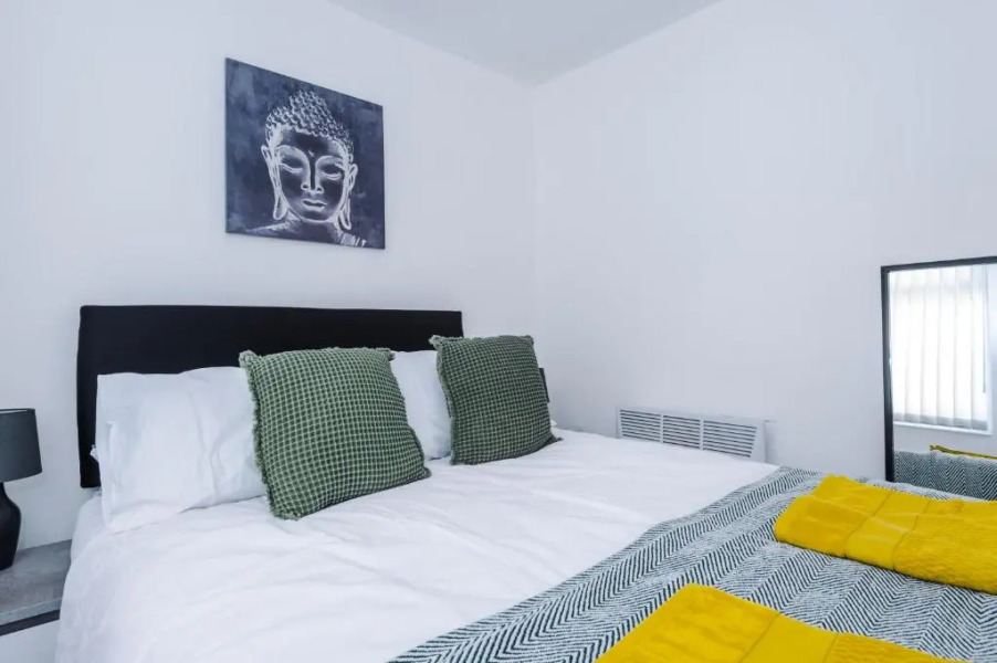 Cozy and Snuggly Apartment in Liverpool Sleeps 4, Free Wifi & Netflix