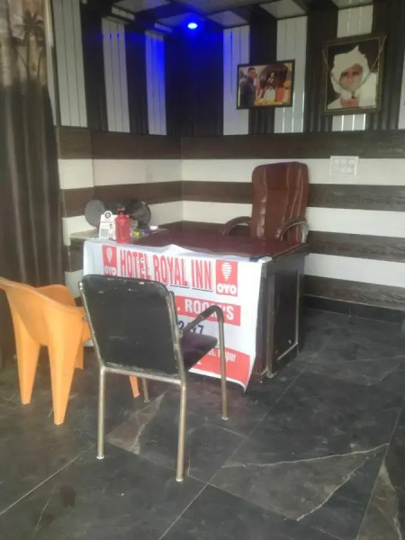 Spot On 93419 Royal Inn