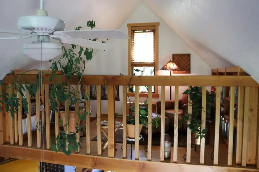 River Stone Inn & Gallery