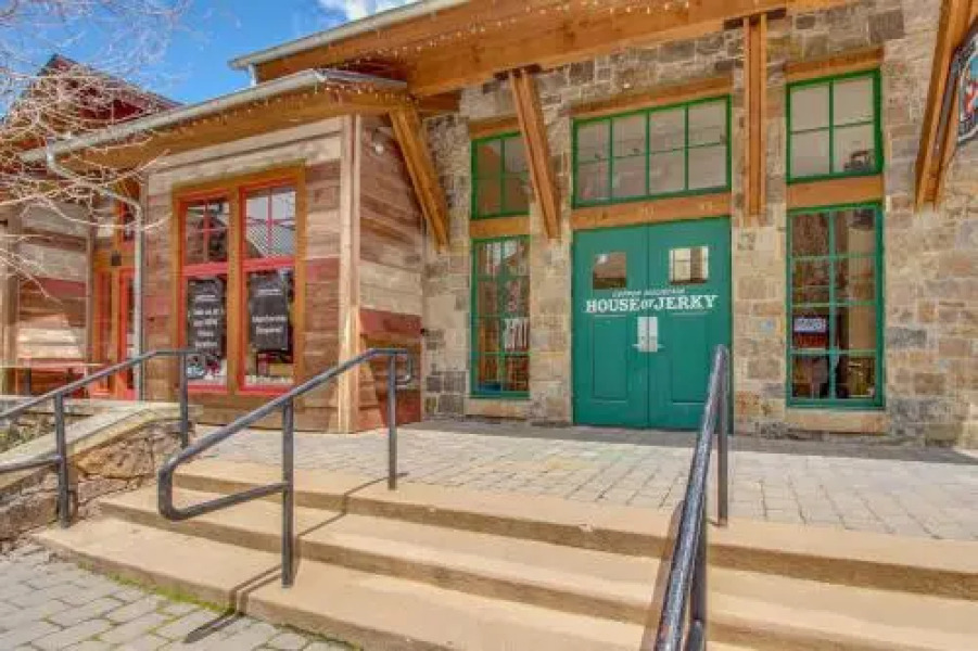 Village Square Room #633