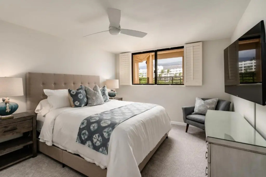 Polo Beach 703 - Romvari Realty