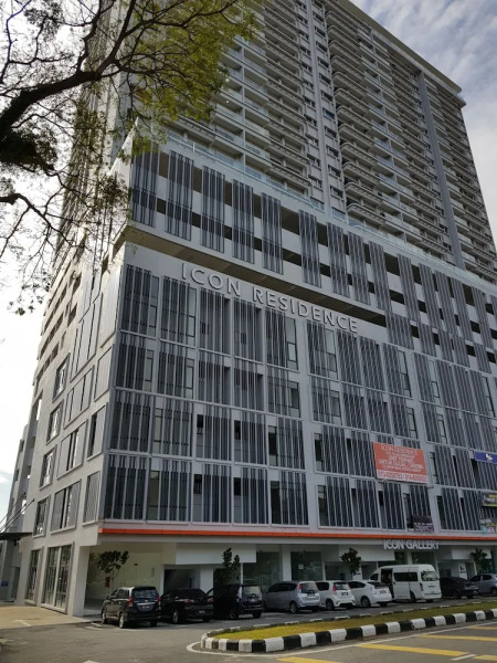 Executive Seaview at Icon Residence