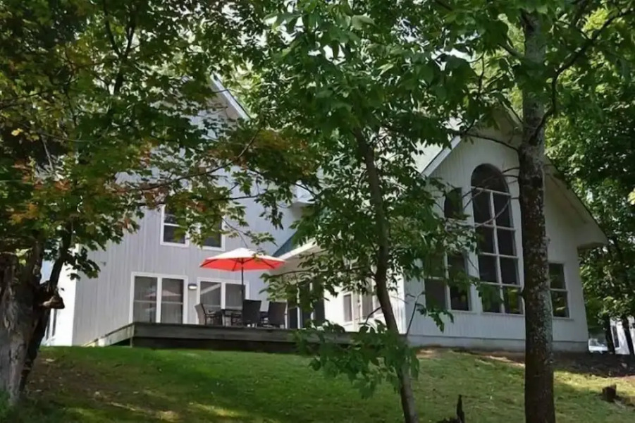 Port Cunnington Lodge