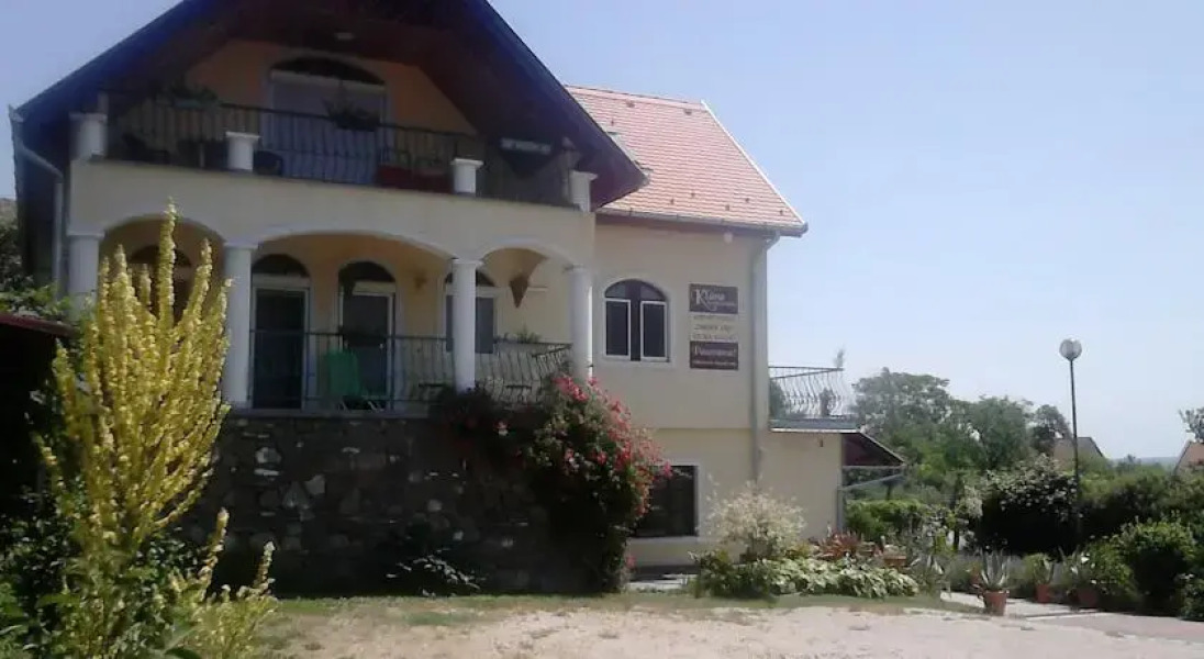 Apartmanház Klára