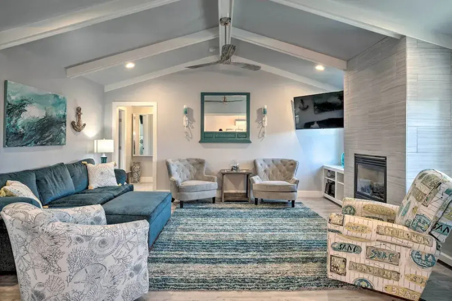 Coastal Getaway by Pebble Beach & Redwoods!