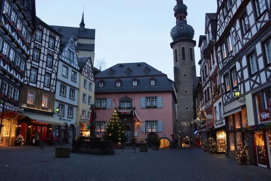 Villa Romantica Large Holiday Home For Up To 12 People, Dogs Welcome