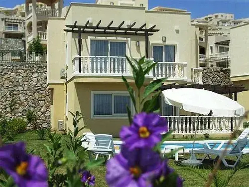 Flamingo Country Residences