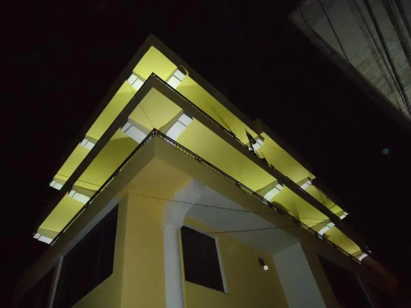 Central Apartments Shoshi