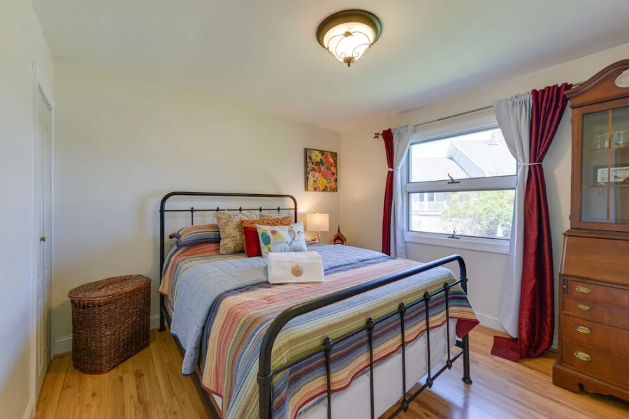 New Jersey Cottage w/ Grill - Short Walk to Beach!