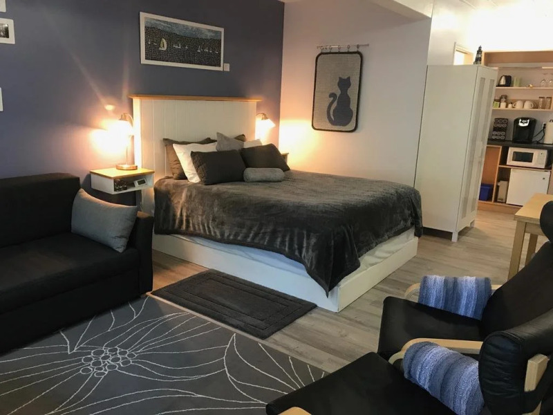 Blue Cat Cottage Bed and Breakfast