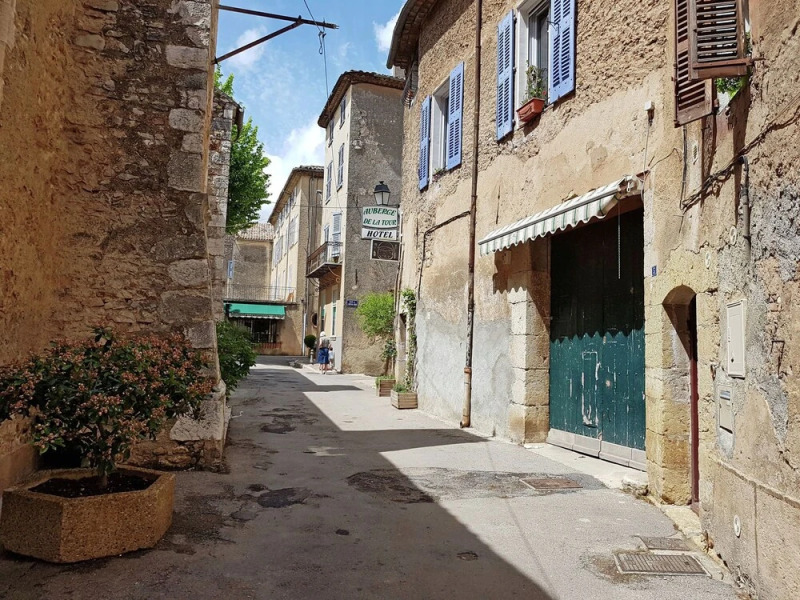 Modern Villa with Swimming Pool in Aups