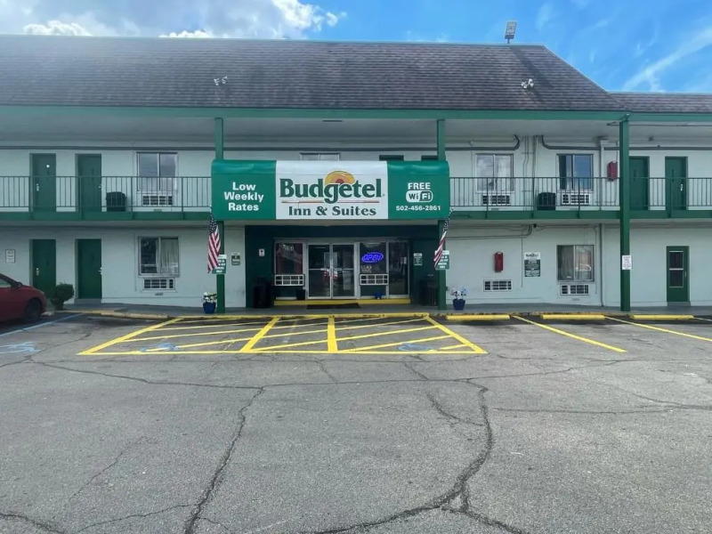 Budgetel Inn & Suites