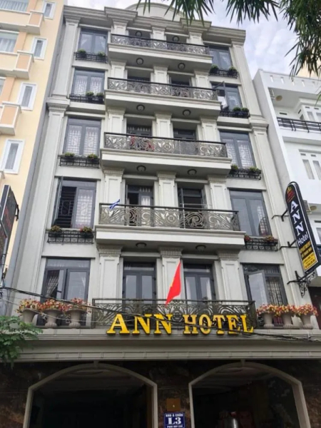 HHen Apartment Hotel