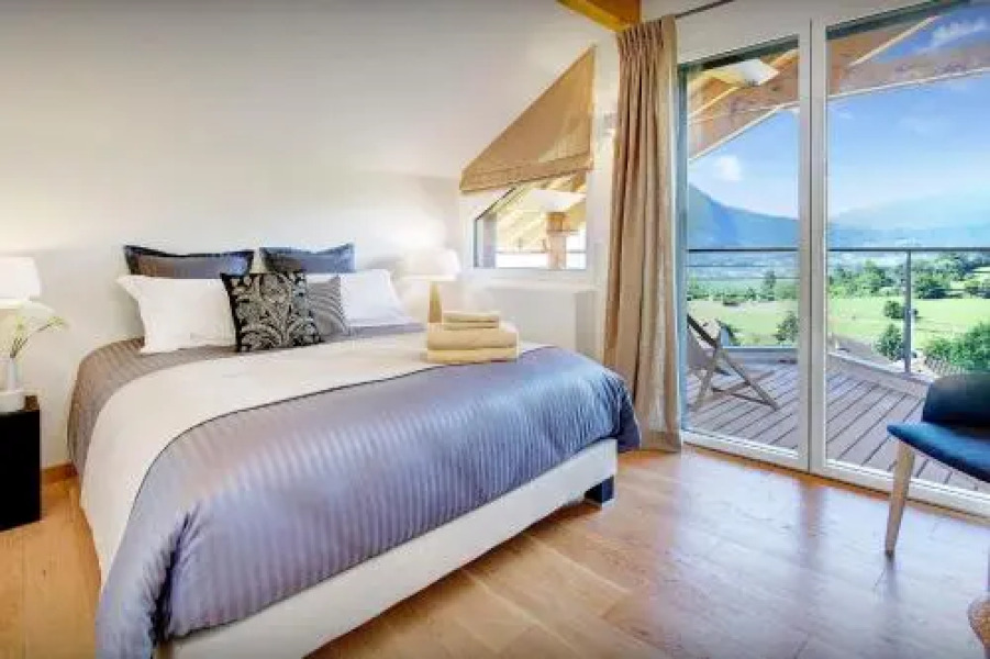 Villa Flying Dragon - OVO Network