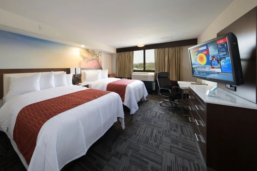 Best Western Premier Milwaukee-brookfield Hotel And Suites