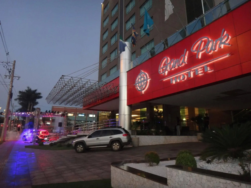 Grand Park Hotel