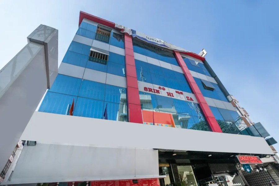 FabExpress Emirates Suites