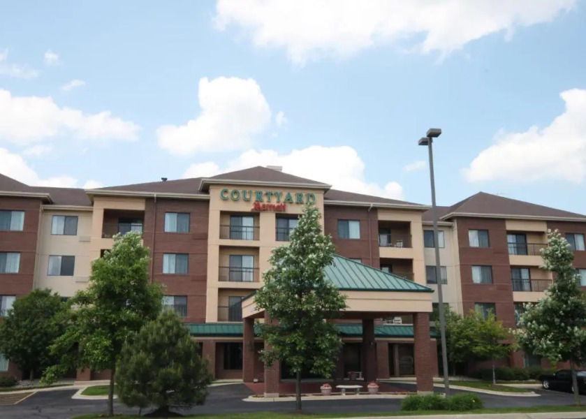 Courtyard by Marriott Chicago Bloomingdale