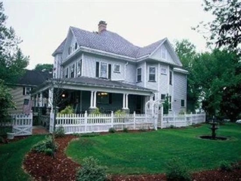 Whistling Swan Inn