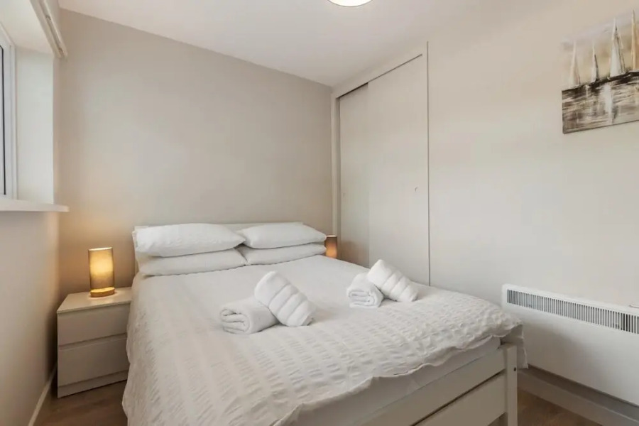 Coedrath Park 23 - Walk to Beach Ground Floor