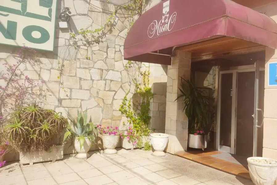 Hotel Suite Mioño Castro