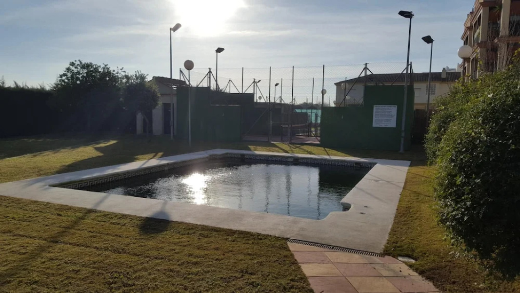 House With 2 Bedrooms in Chipiona, With Pool Access and Terrace - 250