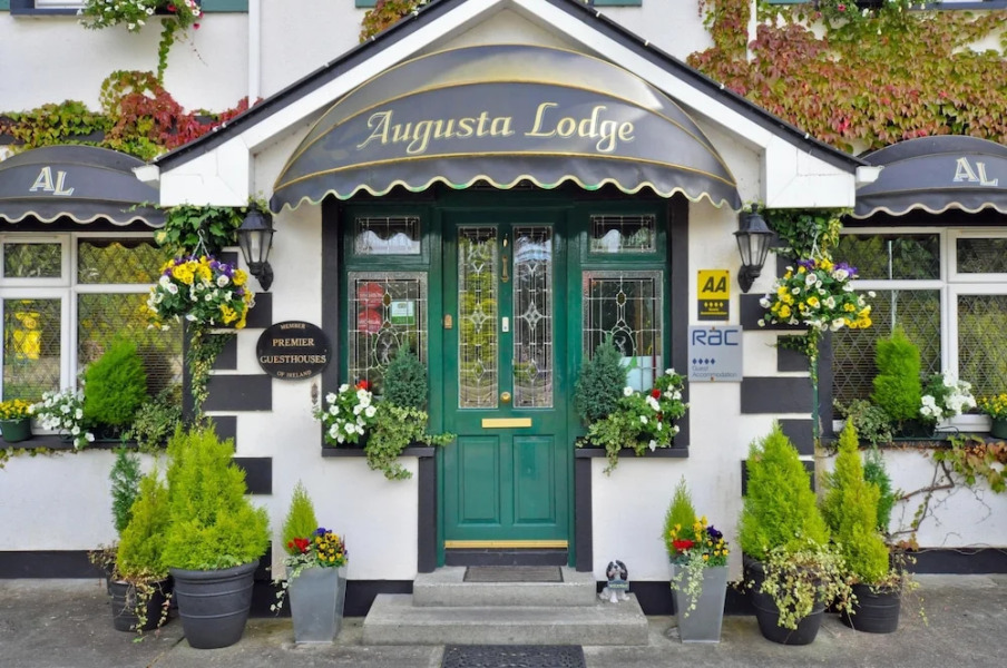 Augusta Lodge Guesthouse