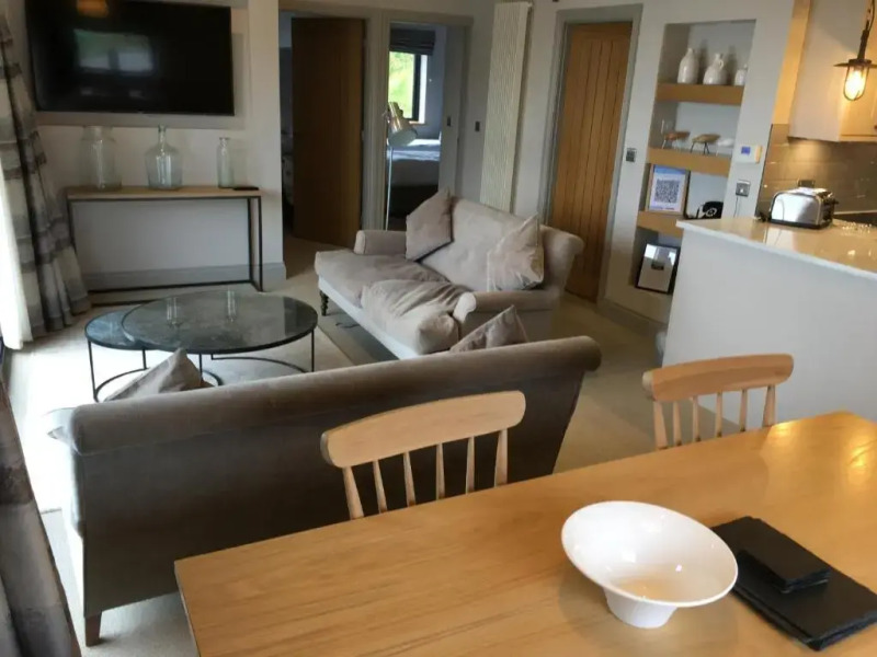 5 Luxury Lodge With Beautiful Views of the Taf Estuary