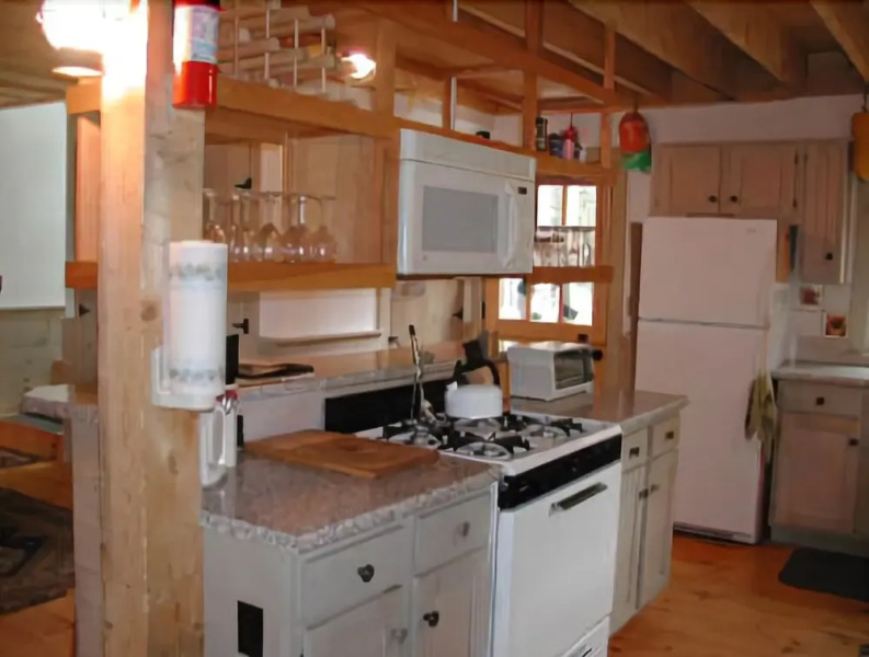 Wolfhound Cottage - One Bedroom Home