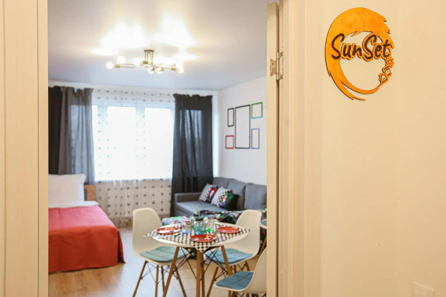 SunSet (СанСет) на улице Героев Донбаса 7