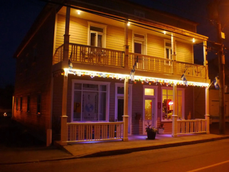 Auberge Jeunesse LouLou's Backpacker Hostel