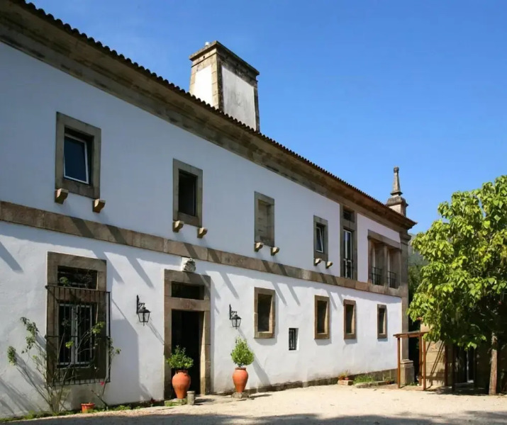 Mosteiro De S. Cristovao De Lafoes