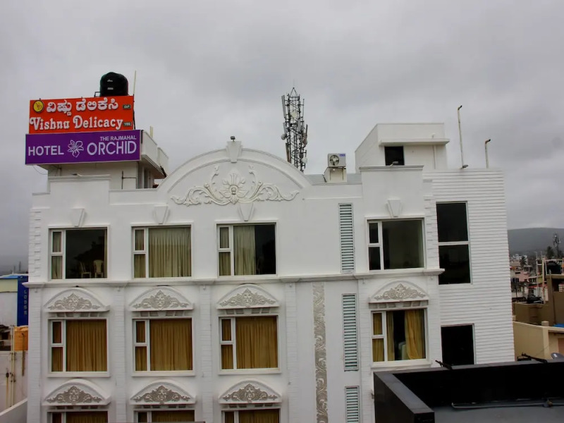 OYO 5702 Hotel Rajmahal Orchid