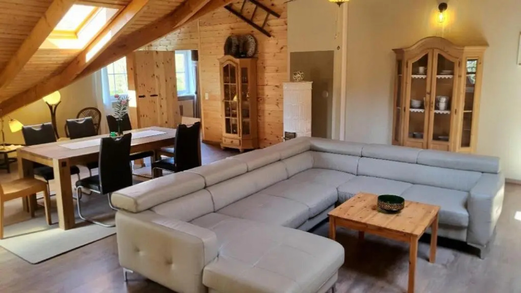 Cafe Altmühl, Ferienwohnungen Gästehaus Krimhilde direkt am Wasser