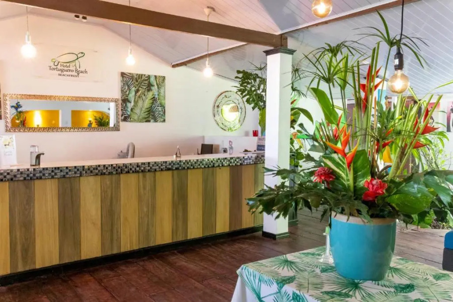 Hotel Tortuguero Beachfront