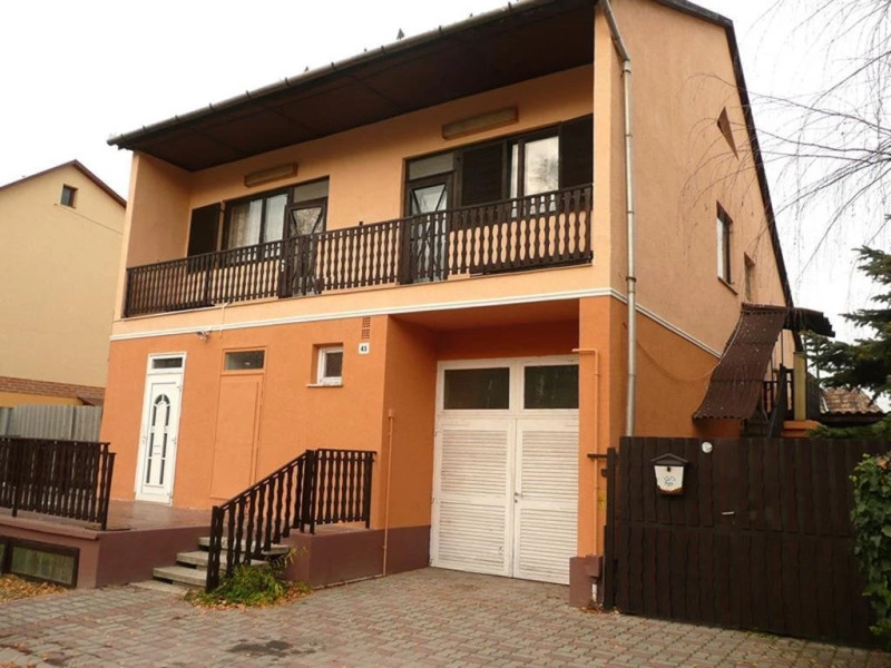 Orchidea Apartman Tata