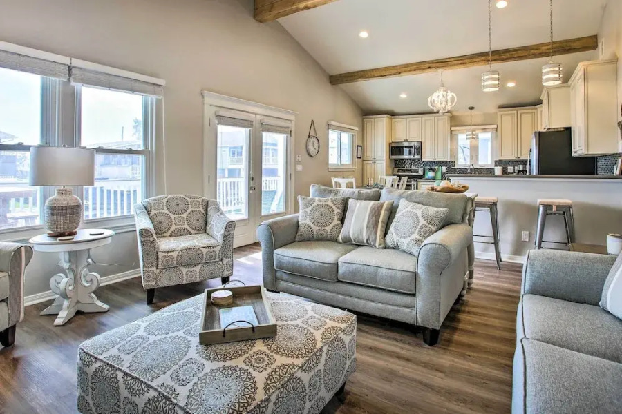 Jamaica Beach Canal Home w/ Private Boat Dock!