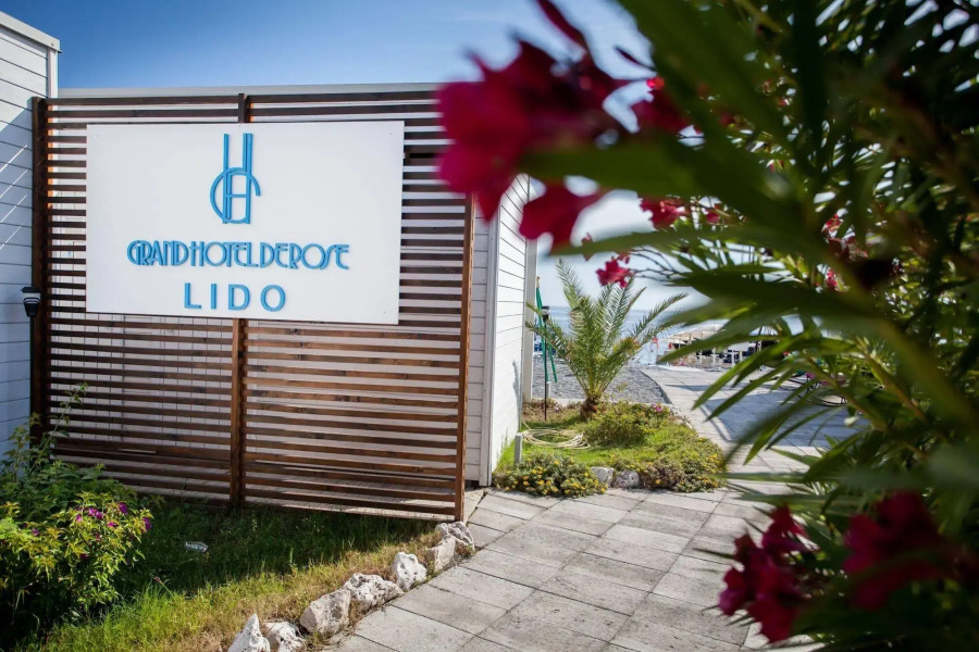 Grand Hotel De Rose