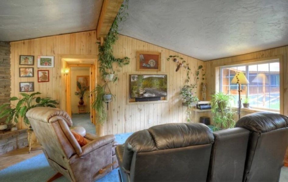 Riverside Fishing Cabin