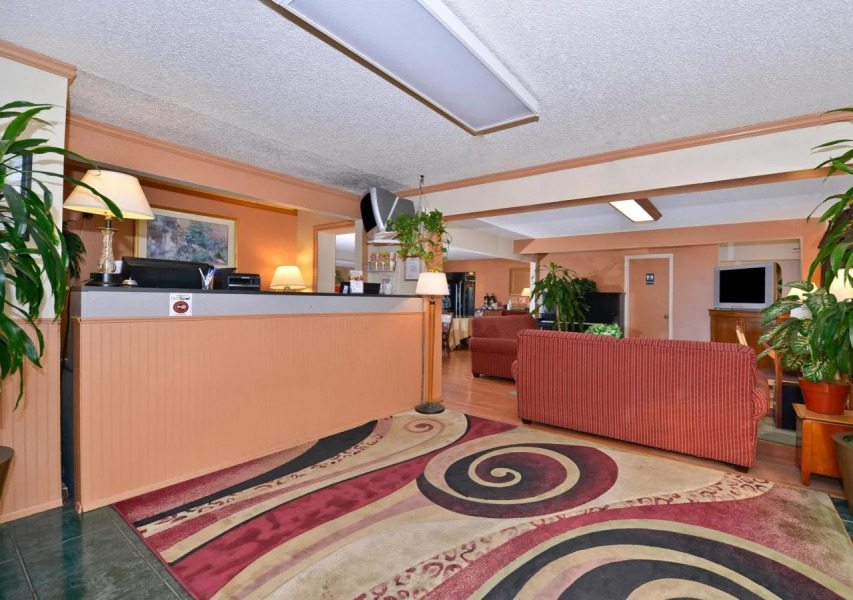 Interurban Suites Hotel